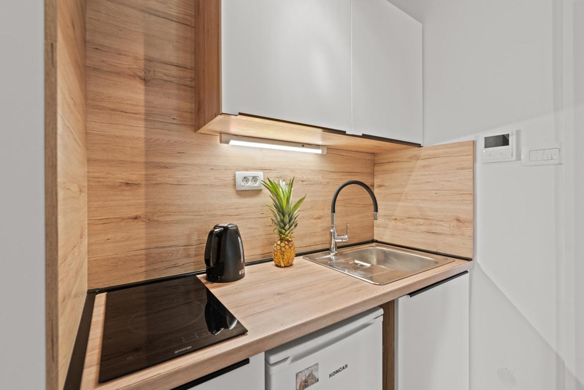 Kala Premium Studio Lägenhet Poreč Exteriör bild