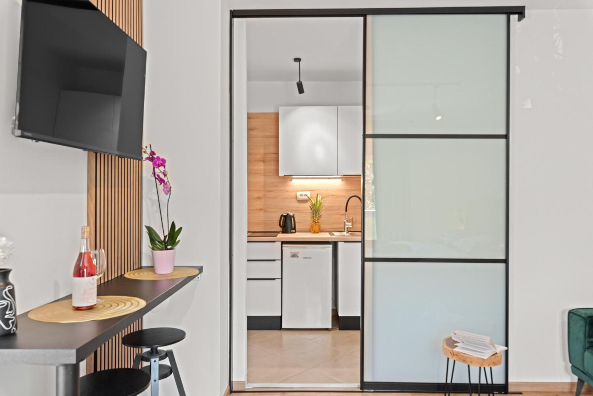 Kala Premium Studio Lägenhet Poreč Exteriör bild